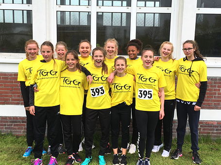 Foto der TGG-Mädchenmannschaft bei 'Jugend trainiert für Olympia' – Leichtathletik (2018)