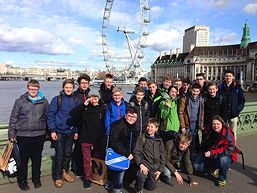 Gruppenfoto vor dem London Eye