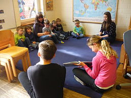 Foto vom Kindergartenbesuch der Lese-AG