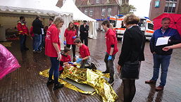 Foto von der Aktion des TGG-Schulsanitätsdienstes auf dem Denkmalsplatz Leer (September 2017)