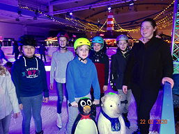 Foto vom Ausflug der Chorkids zum Eislaufen nach Emden 2020