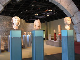 Büsten des Augustus, der Livia und der Agrippina