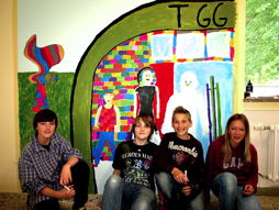 Foto von der Wandgestaltung im A-Trakt des TGG (Schuljahr 2011/12)