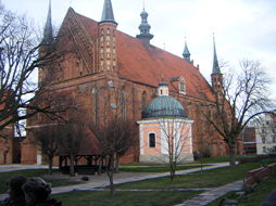 Dom in Fromborks von außen