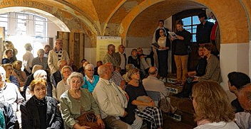 Foto von der Eröffnung der Ausstellung ,Flucht und Vertreibung nach 1945 in Leer‘