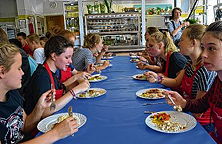 Foto von der Aktion 'Sterneküche macht Schule' mit Stefan Marquard